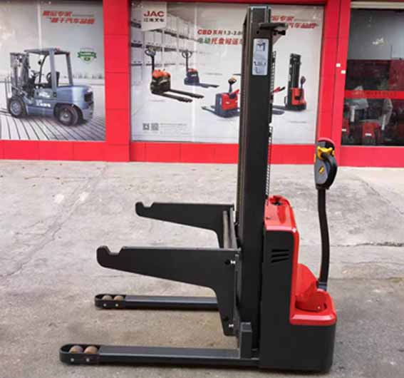 定制款卷膜上料堆高車